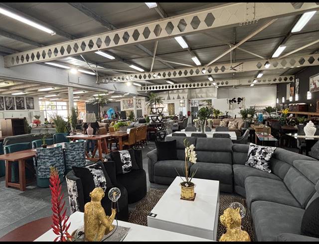 825M² RETAIL TO LET IN SPRINGFIELD